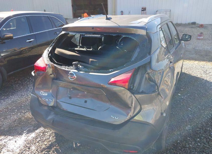 Photo 6 of 2019 Nissan Kicks SV (VIN 3N1CP5CU5KL532275)