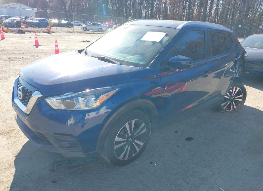 Photo 2 of 2019 Nissan Kicks SV (VIN 3N1CP5CU5KL538173)