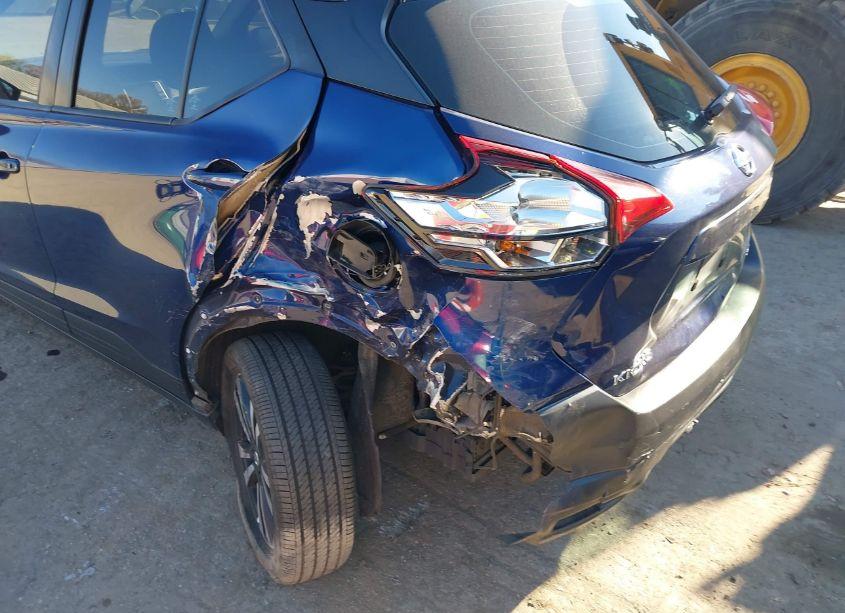 Photo 6 of 2019 Nissan Kicks SV (VIN 3N1CP5CU5KL538173)