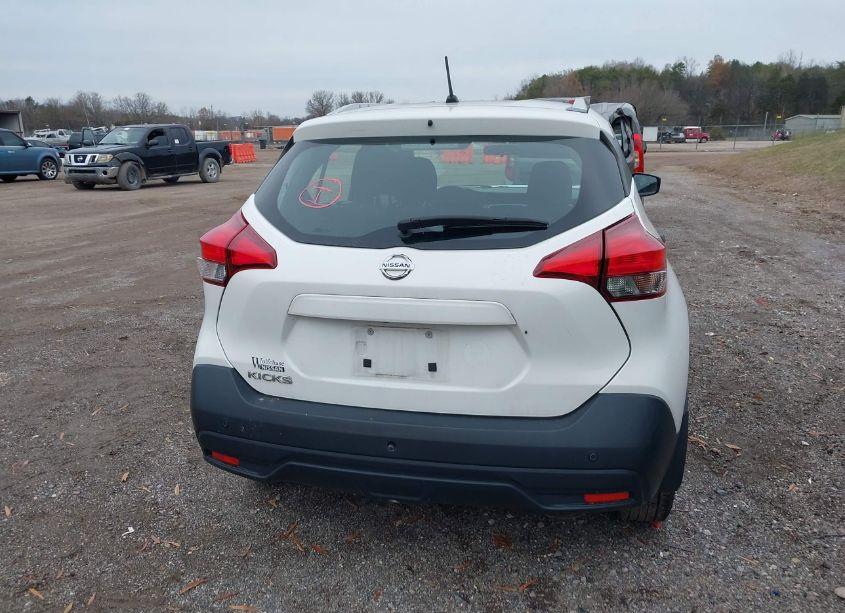 Photo 16 of 2019 Nissan Kicks S (VIN 3N1CP5CU5KL541171)