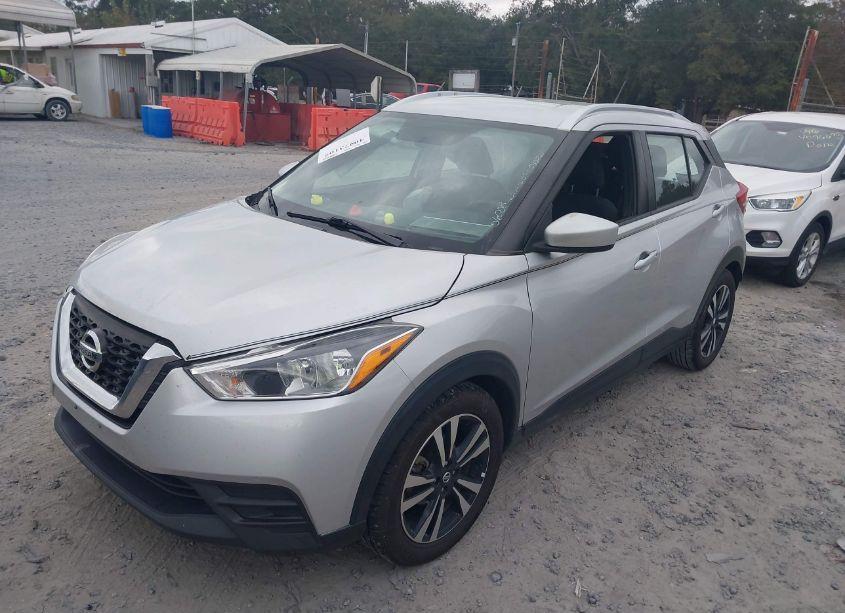 Photo 2 of 2019 Nissan Kicks SV (VIN 3N1CP5CU5KL545267)