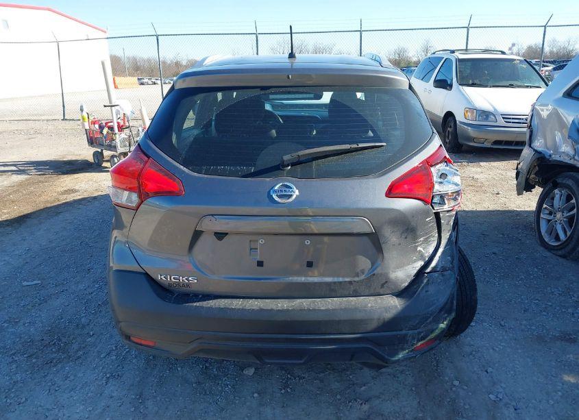 Photo 16 of 2019 Nissan Kicks S (VIN 3N1CP5CU5KL556849)