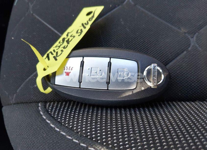 Photo 11 of 2019 Nissan Kicks S (VIN 3N1CP5CU5KL557063)