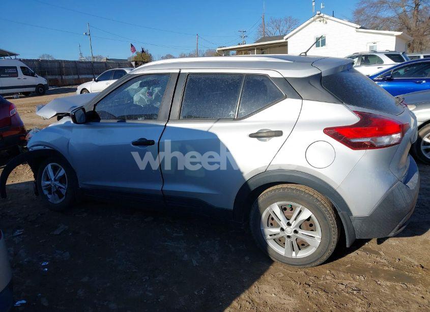 Photo 14 of 2019 Nissan Kicks S (VIN 3N1CP5CU5KL557063)