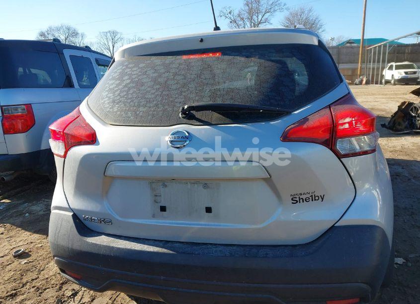 Photo 16 of 2019 Nissan Kicks S (VIN 3N1CP5CU5KL557063)