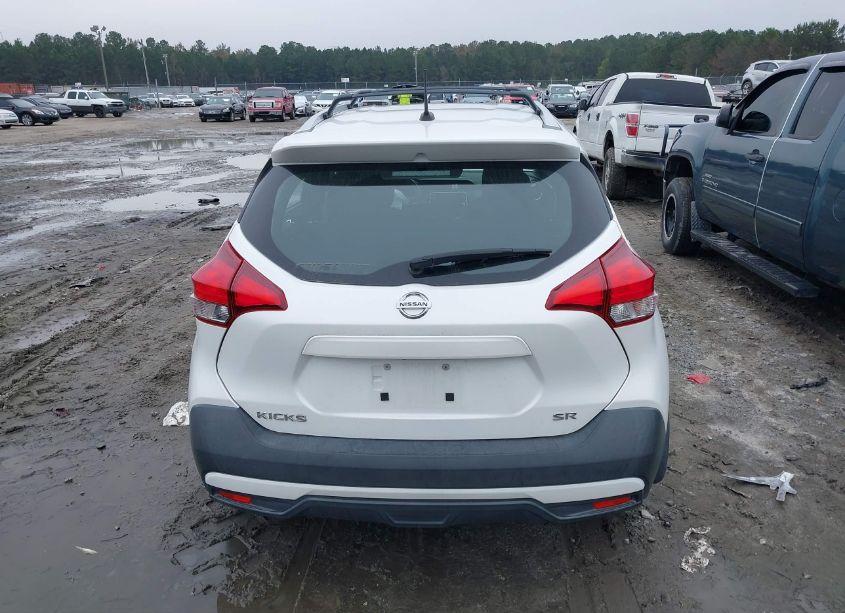 Photo 16 of 2019 Nissan Kicks SR (VIN 3N1CP5CU5KL563509)