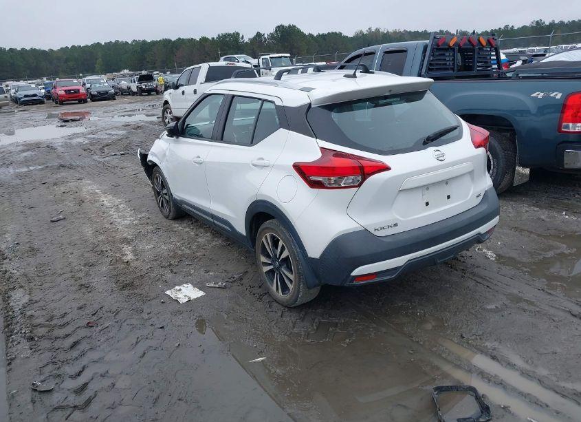 Photo 3 of 2019 Nissan Kicks SR (VIN 3N1CP5CU5KL563509)