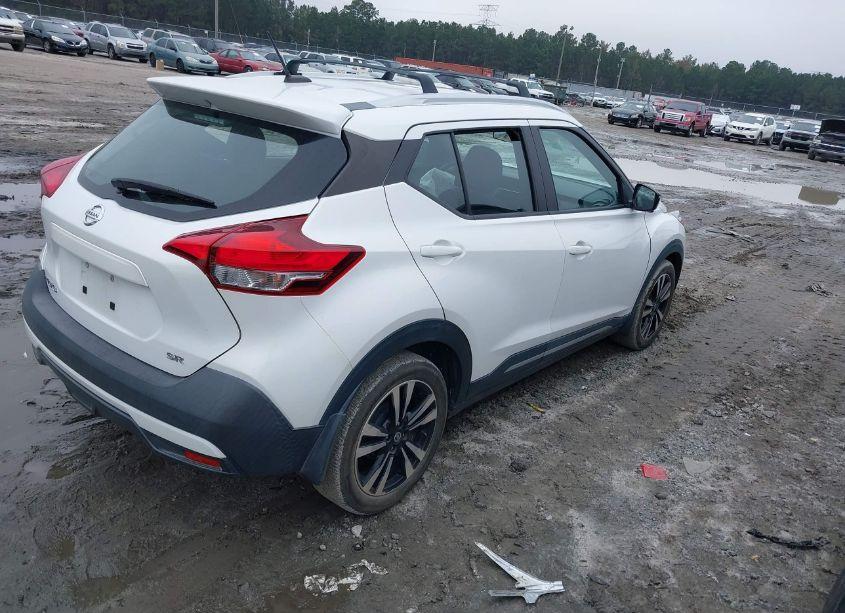 Photo 4 of 2019 Nissan Kicks SR (VIN 3N1CP5CU5KL563509)