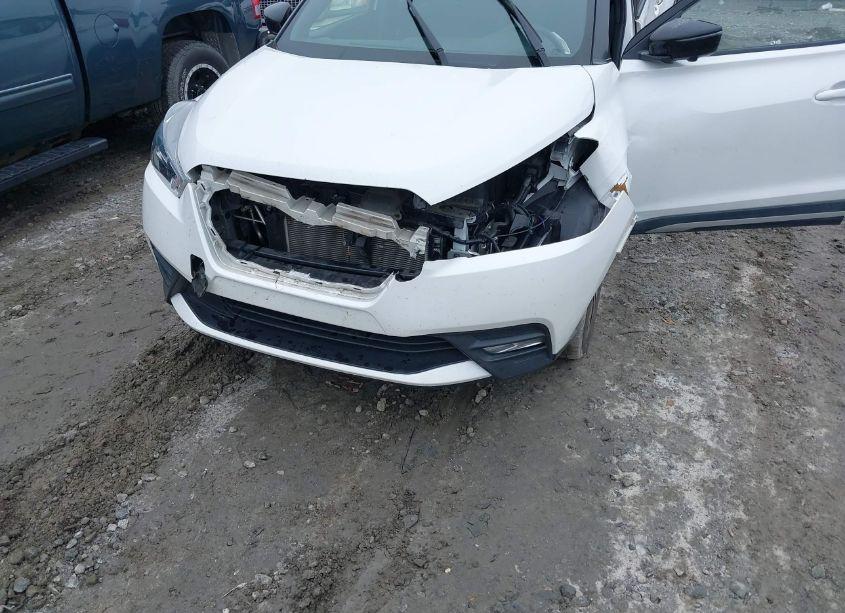 Photo 6 of 2019 Nissan Kicks SR (VIN 3N1CP5CU5KL563509)