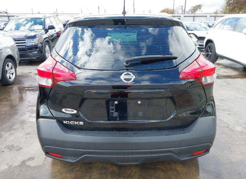 Photo 17 of 2019 Nissan Kicks S (VIN 3N1CP5CU5KL563929)
