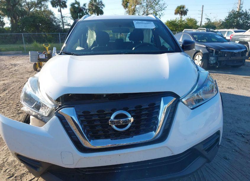 Photo 12 of 2019 Nissan Kicks S (VIN 3N1CP5CU5KL564076)