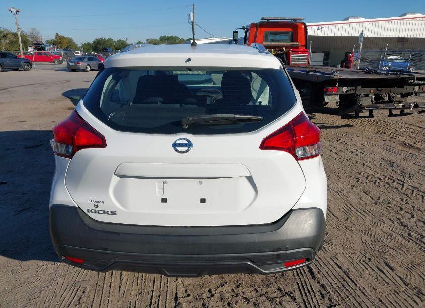 Photo 16 of 2019 Nissan Kicks S (VIN 3N1CP5CU5KL564076)