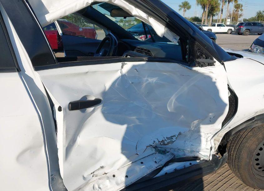 Photo 6 of 2019 Nissan Kicks S (VIN 3N1CP5CU5KL564076)