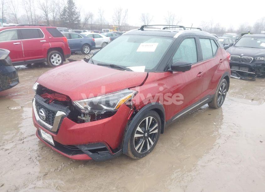 Photo 2 of 2018 Nissan Kicks SR (VIN 3N1CP5CU6JL532316)