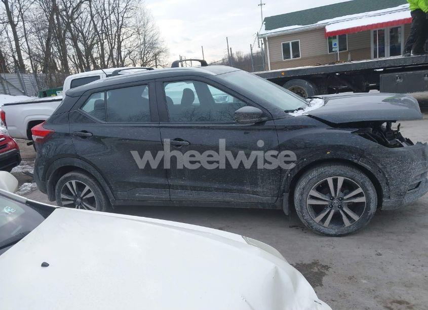 Photo 13 of 2018 Nissan Kicks SV (VIN 3N1CP5CU6JL535961)