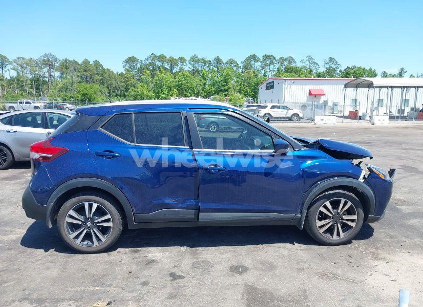 Photo 12 of 2018 Nissan Kicks SV (VIN 3N1CP5CU6JL538911)