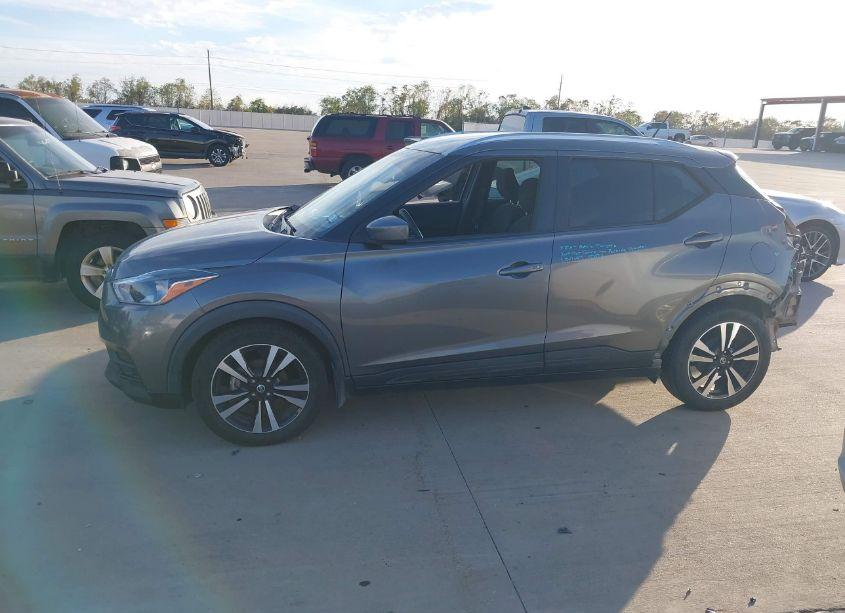 Photo 15 of 2019 Nissan Kicks SV (VIN 3N1CP5CU6KL494586)