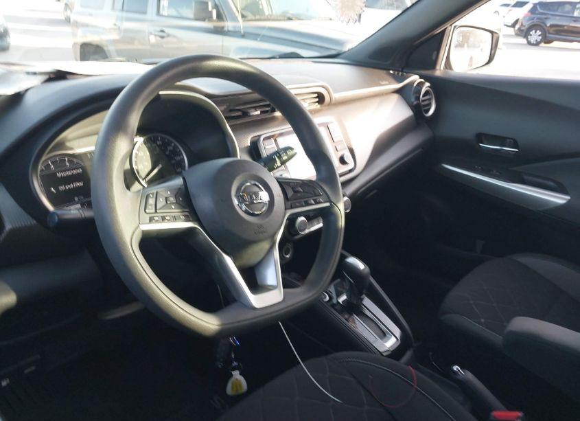 Photo 22 of 2019 Nissan Kicks SV (VIN 3N1CP5CU6KL494586)