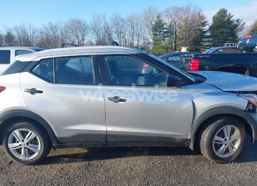 Photo 14 of 2019 Nissan Kicks S (VIN 3N1CP5CU6KL501004)