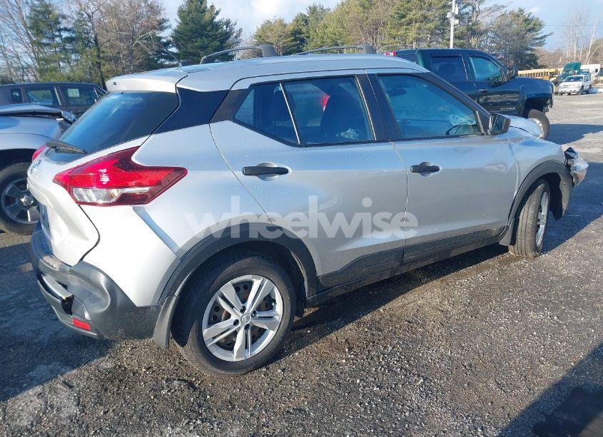 Photo 4 of 2019 Nissan Kicks S (VIN 3N1CP5CU6KL501004)