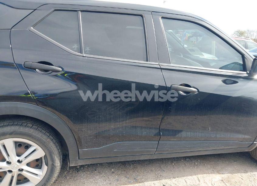 Photo 14 of 2019 Nissan Kicks S (VIN 3N1CP5CU6KL507367)