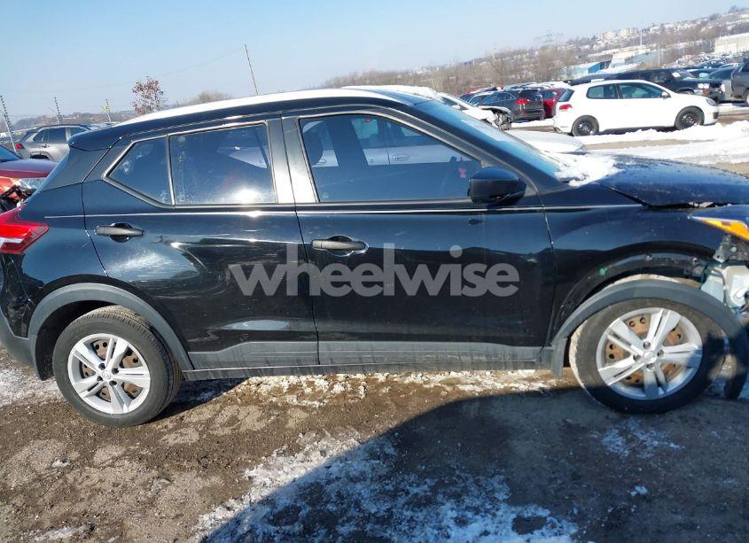 Photo 13 of 2019 Nissan Kicks S (VIN 3N1CP5CU6KL522662)