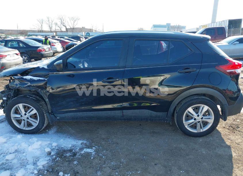 Photo 14 of 2019 Nissan Kicks S (VIN 3N1CP5CU6KL522662)