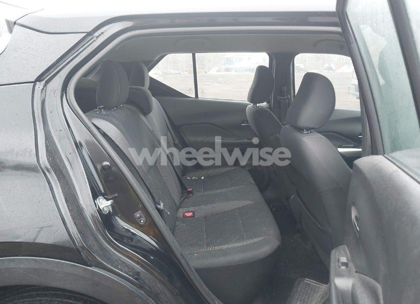 Photo 8 of 2019 Nissan Kicks SV (VIN 3N1CP5CU6KL527179)