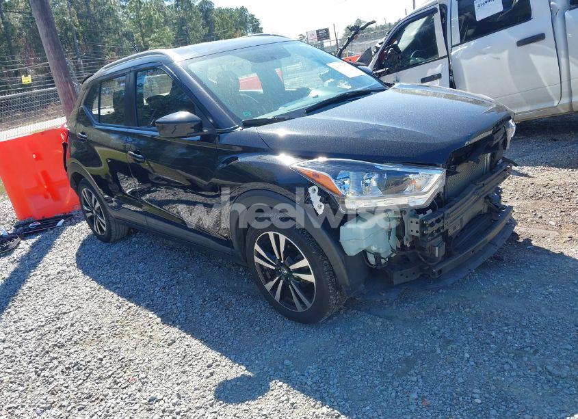 2019 Nissan Kicks SV (VIN 3N1CP5CU6KL531202) main photo