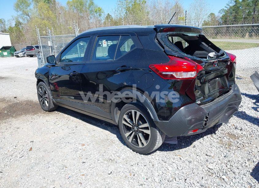 Photo 3 of 2019 Nissan Kicks SV (VIN 3N1CP5CU6KL531202)