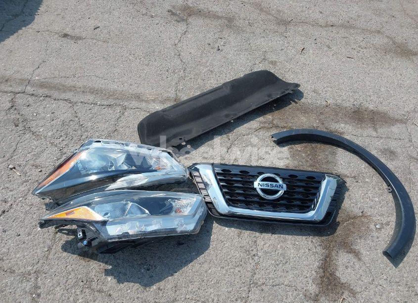 Photo 12 of 2019 Nissan Kicks S (VIN 3N1CP5CU6KL536755)