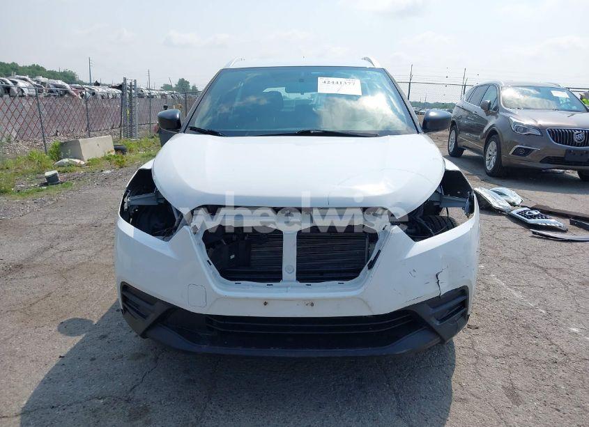 Photo 13 of 2019 Nissan Kicks S (VIN 3N1CP5CU6KL536755)