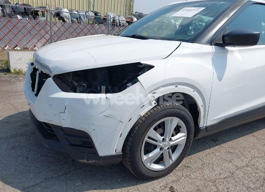 Photo 19 of 2019 Nissan Kicks S (VIN 3N1CP5CU6KL536755)