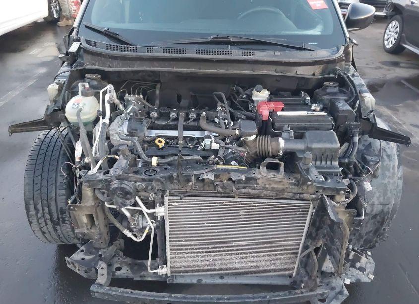 Photo 10 of 2019 Nissan Kicks S (VIN 3N1CP5CU6KL538702)