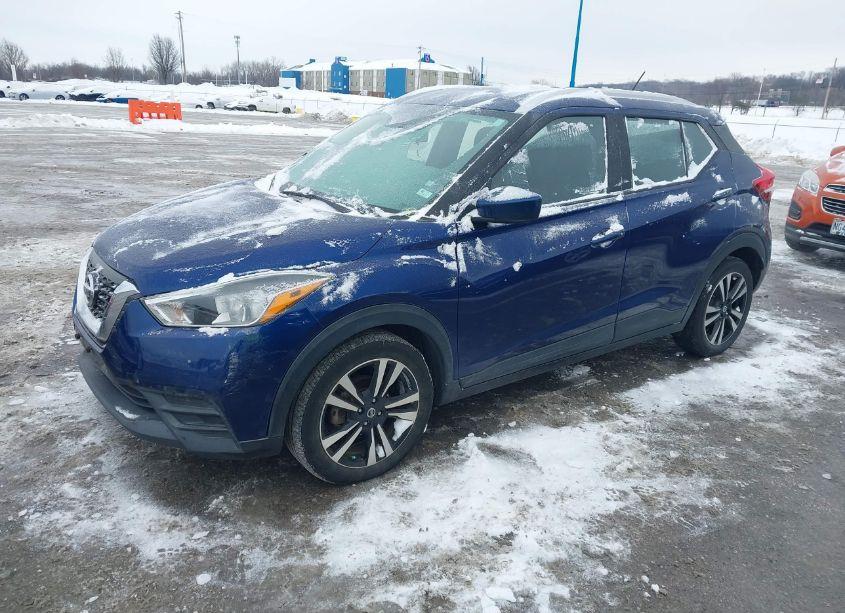 Photo 2 of 2019 Nissan Kicks SV (VIN 3N1CP5CU6KL543351)