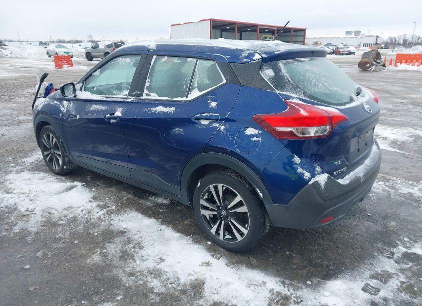 Photo 3 of 2019 Nissan Kicks SV (VIN 3N1CP5CU6KL543351)