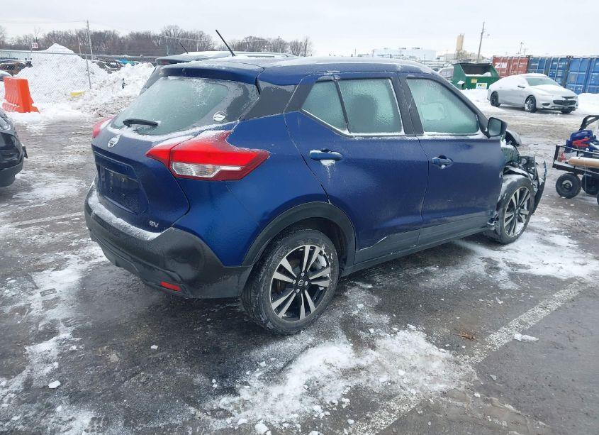 Photo 4 of 2019 Nissan Kicks SV (VIN 3N1CP5CU6KL543351)