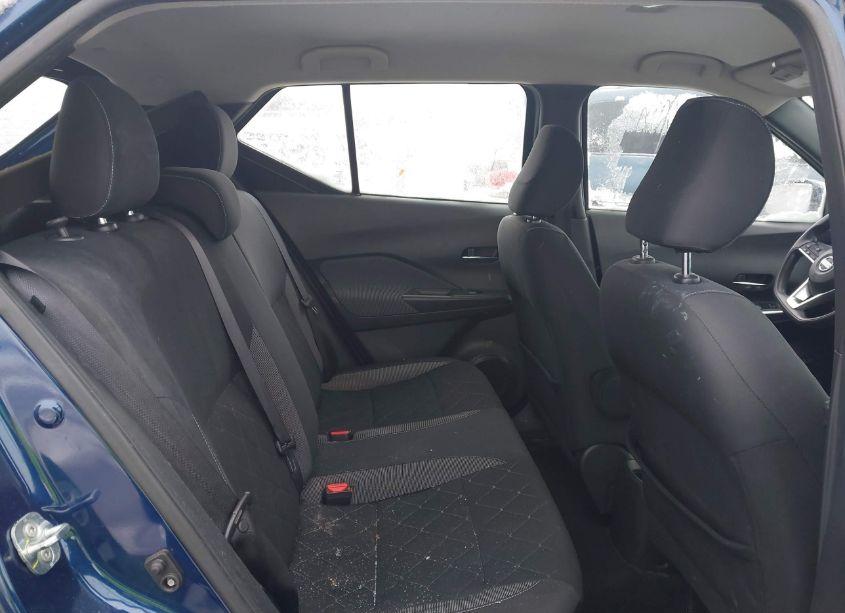 Photo 8 of 2019 Nissan Kicks SV (VIN 3N1CP5CU6KL543351)