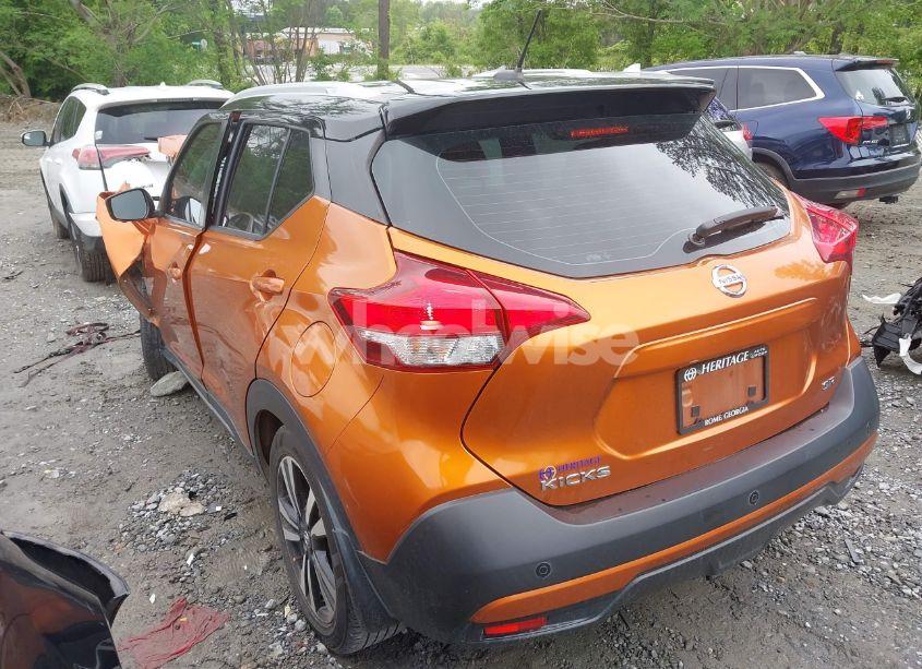 Photo 3 of 2019 Nissan Kicks SR (VIN 3N1CP5CU6KL554320)
