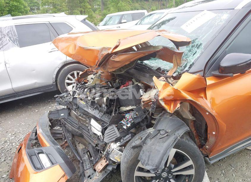 Photo 6 of 2019 Nissan Kicks SR (VIN 3N1CP5CU6KL554320)