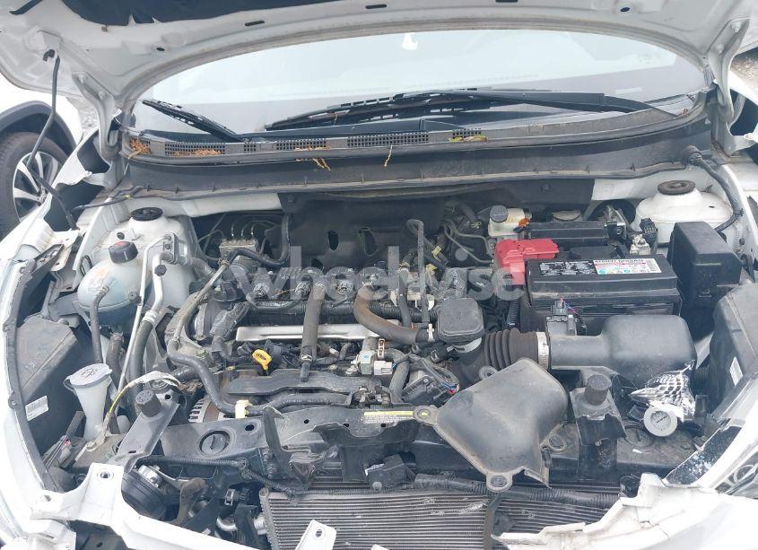 Photo 10 of 2019 Nissan Kicks S (VIN 3N1CP5CU6KL569349)