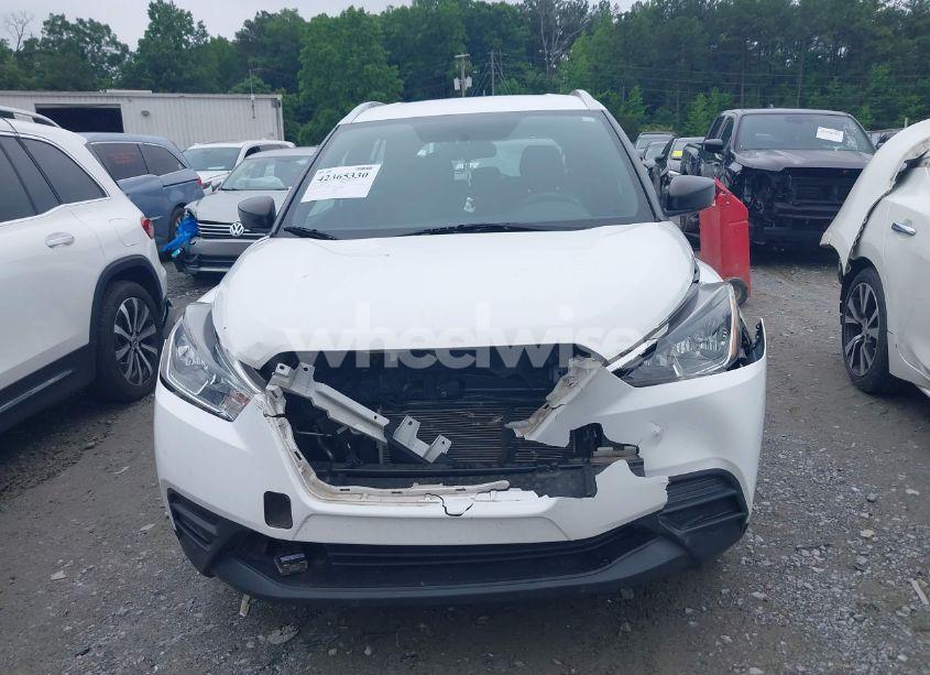 Photo 12 of 2019 Nissan Kicks S (VIN 3N1CP5CU6KL569349)