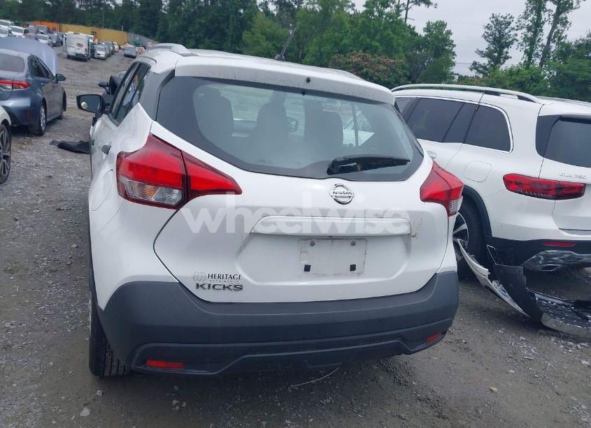 Photo 16 of 2019 Nissan Kicks S (VIN 3N1CP5CU6KL569349)