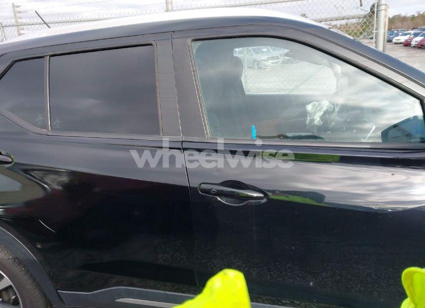 Photo 14 of 2018 Nissan Kicks SR (VIN 3N1CP5CU7JL499441)