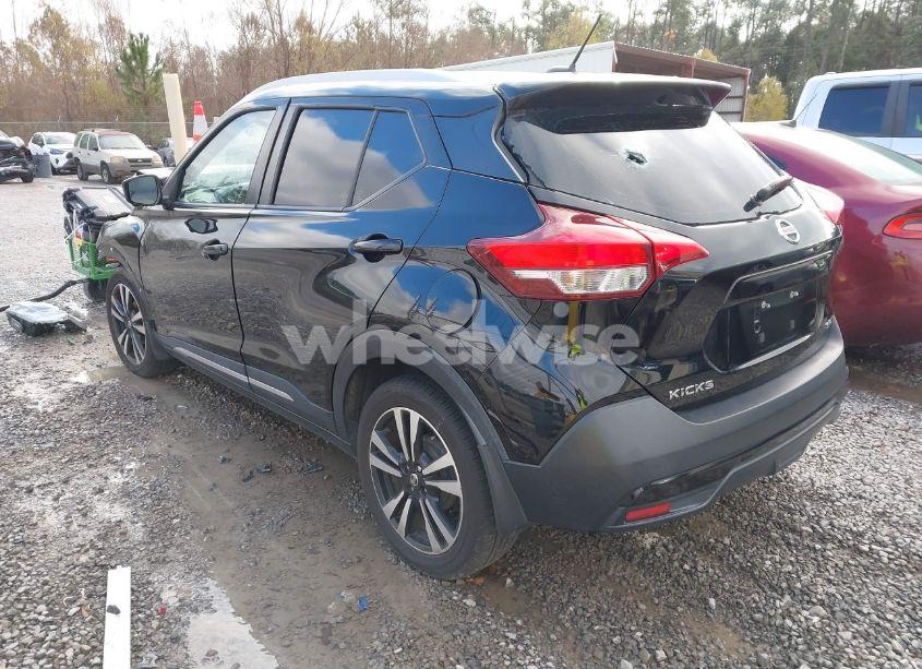 Photo 3 of 2018 Nissan Kicks SR (VIN 3N1CP5CU7JL499441)
