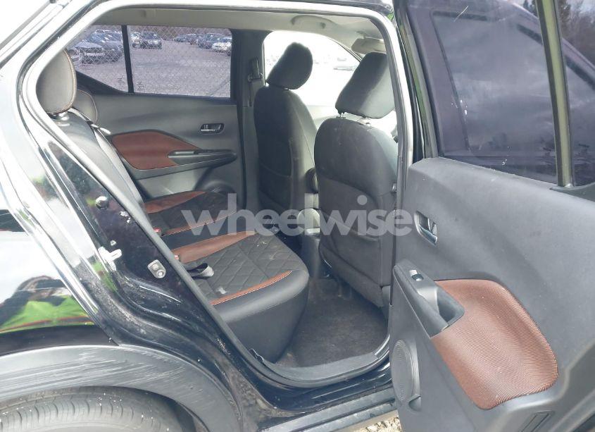 Photo 8 of 2018 Nissan Kicks SR (VIN 3N1CP5CU7JL499441)