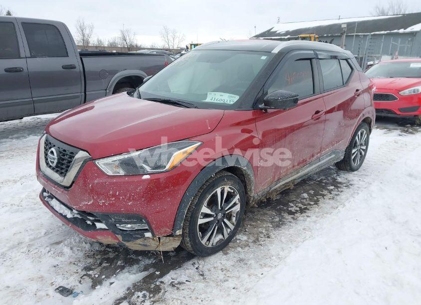 Photo 2 of 2018 Nissan Kicks S/SR/SV (VIN 3N1CP5CU7JL499486)