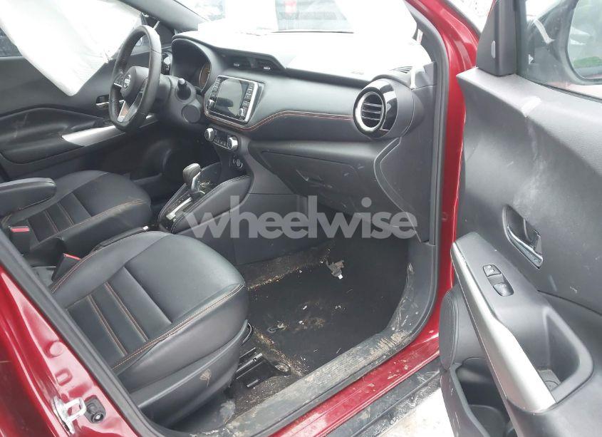 Photo 5 of 2018 Nissan Kicks S/SR/SV (VIN 3N1CP5CU7JL499486)