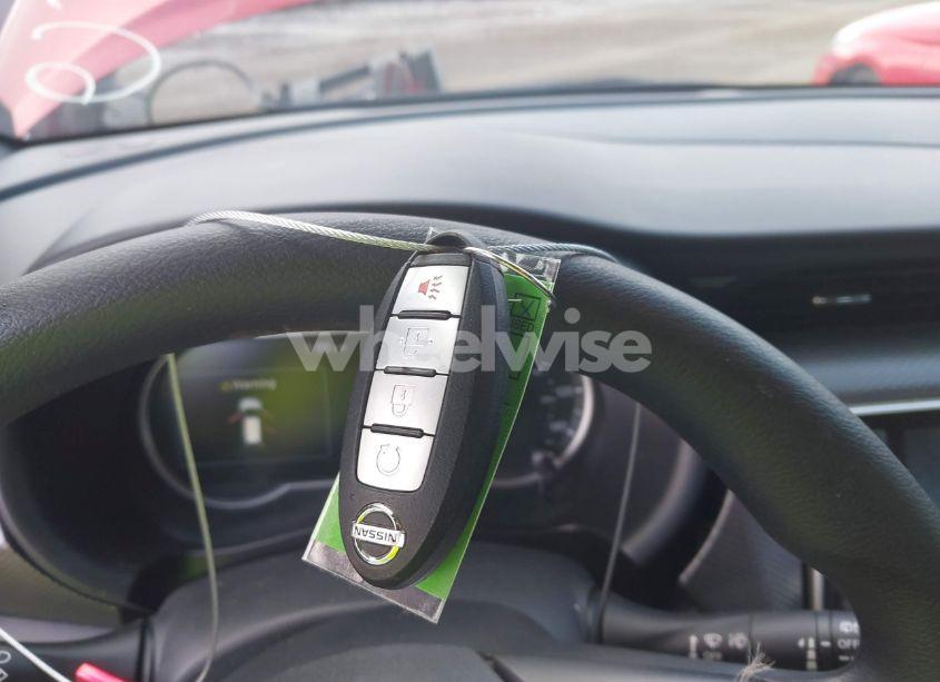 Photo 11 of 2018 Nissan Kicks SV (VIN 3N1CP5CU7JL501916)