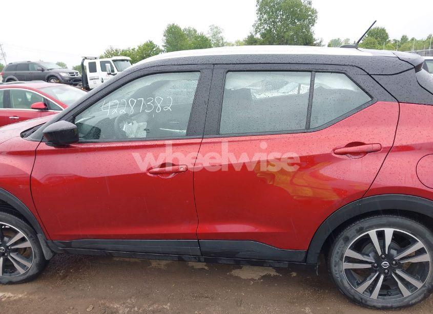 Photo 14 of 2018 Nissan Kicks SV (VIN 3N1CP5CU7JL501916)